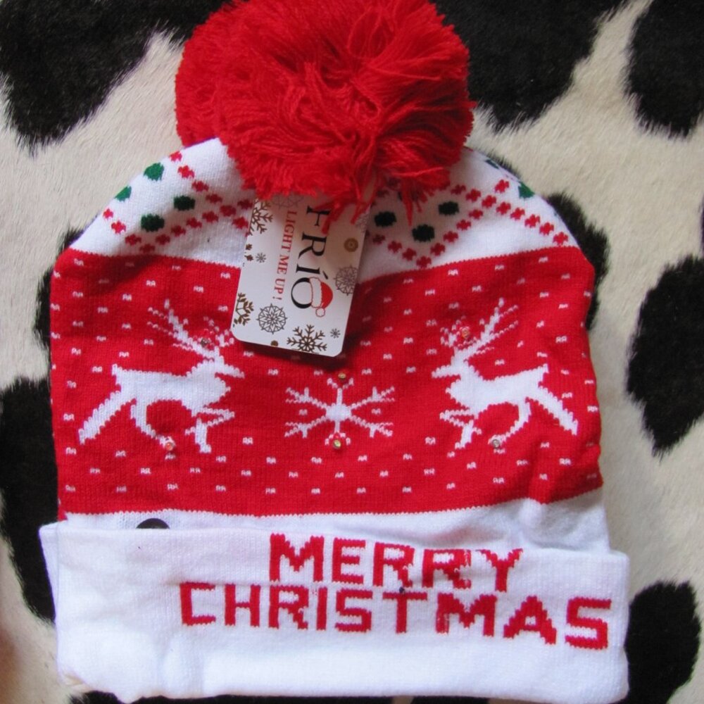 FRIO ADULTS LIGHT UP HATS WITH POM‎ POM NIP